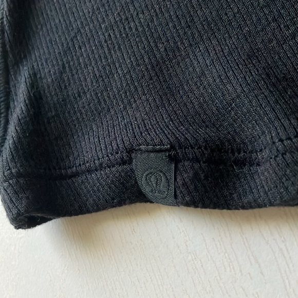 Lululemon Hold Tight Cropped Crop Tank Top Black (Size 8) NWT - Picture 8 of 9